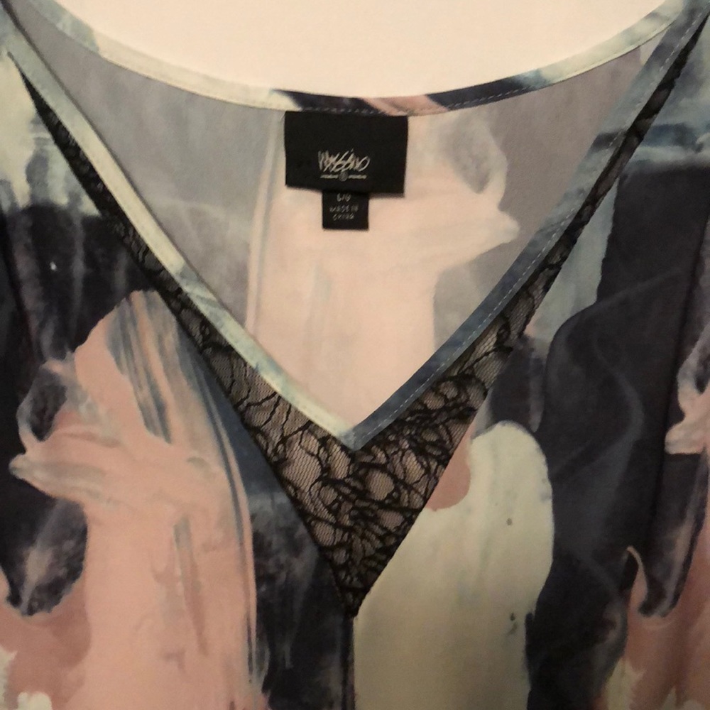 Mossimo V Neck Tank Top